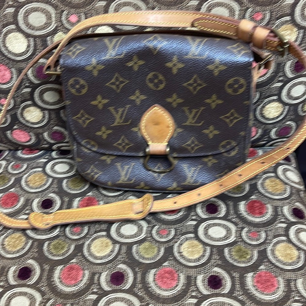 Louis Vuitton St Cloud